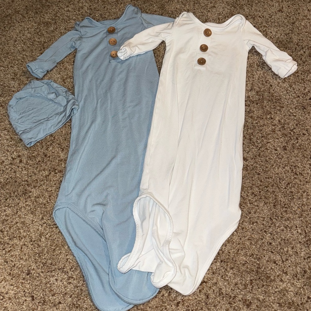 Caden Lane Knotted Gowns with Hat